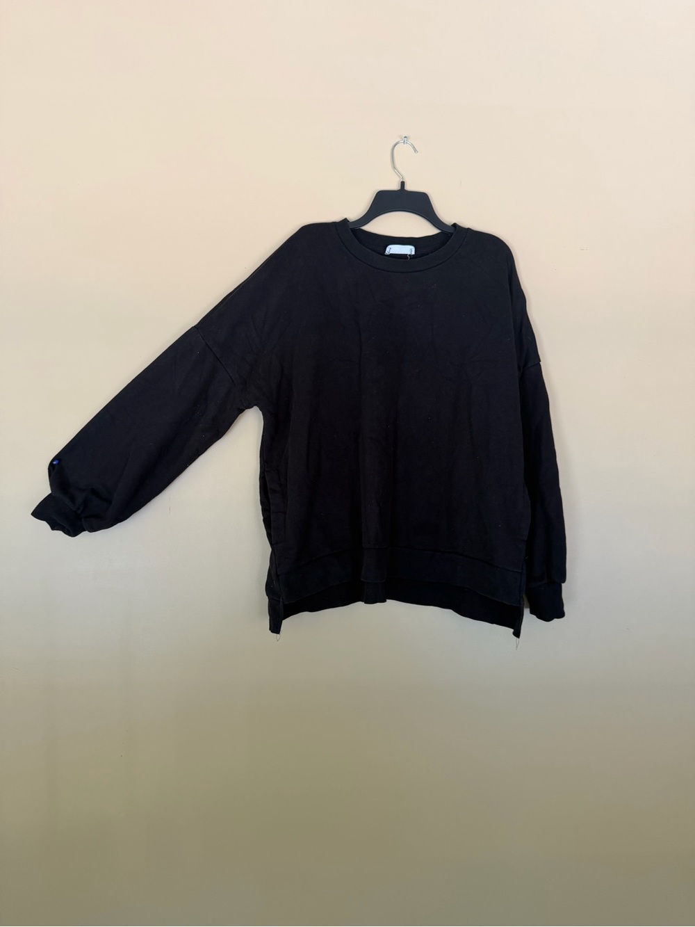 Casual Black Women's Crewneck Sweatshirt
